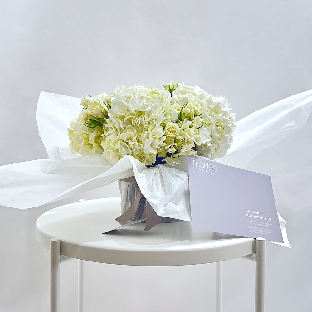 mariee-atelier-floral-ramo-de-autor-ramo-de-flores-pasteles-flores-domicilio-valencia-diseño-regalos-gift-flowers-blumen-geschenk-bouquet