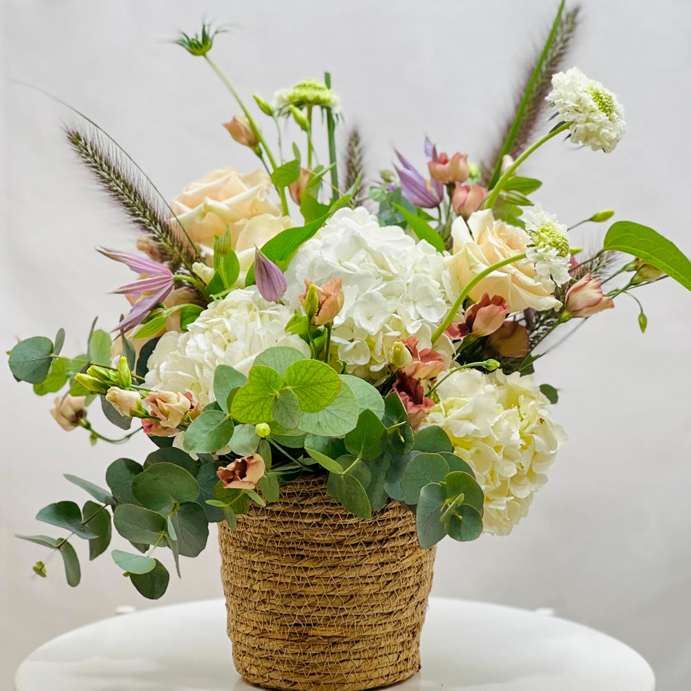 mariee-atelier-floral-ramo-de-autor-ramo-de-flores-pasteles-flores-domicilio-valencia-diseño-regalos-gift-flowers-blumen-geschenk-bouquet-Arreglos Florales Premium en Valencia