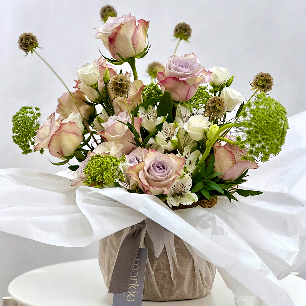 mariee-atelier-floral-ramo-de-autor-ramo-de-flores-pasteles-flores-domicilio-valencia-diseño-regalos-gift-flowers-blumen-geschenk-bouquet-Arreglos Florales Premium en Valencia