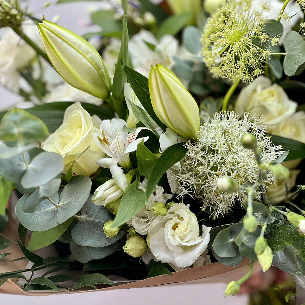 Mariée Atelier Floral Ramo de flores Ramo de flores Blancas regalos gift flowers blumen geschenk bouquet