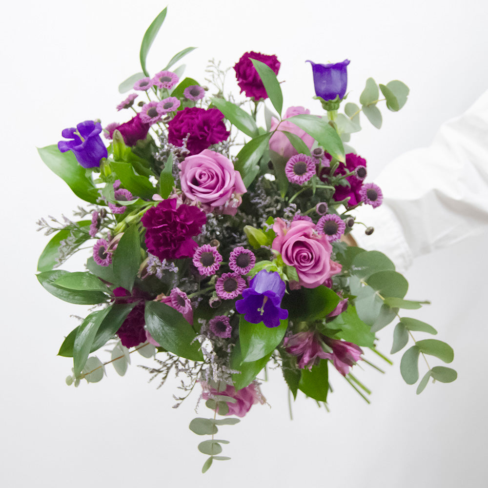 Floristería Mariée Atelier Floral Ramo de flores Ramo de flores, colores Morados