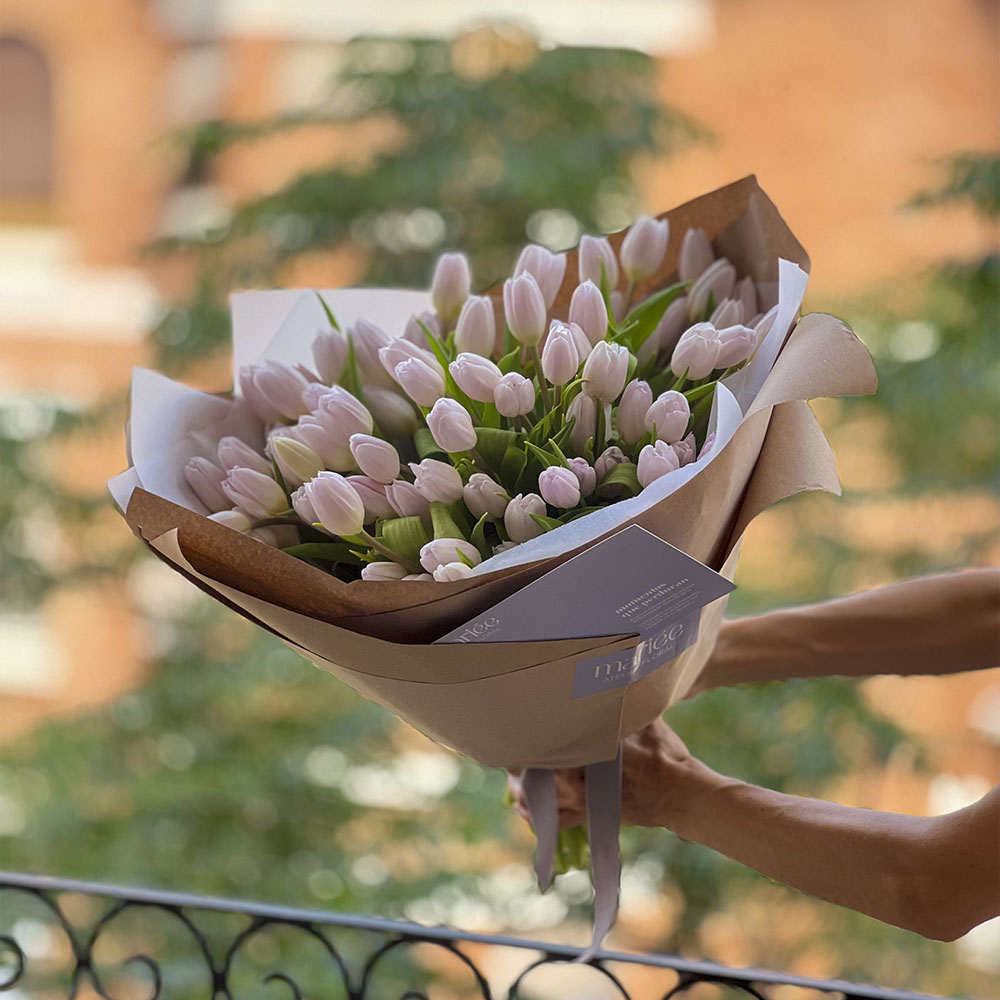 Mariée Atelier Floral Ramo de tulipanes regalos gift flowers blumen geschenk bouquet