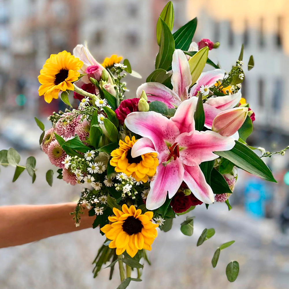 Mariee Atelier Floral Ramo de flores a domicilio Ramo de flores de girasol floristería regalos gift flowers blumen geschenk bouquet