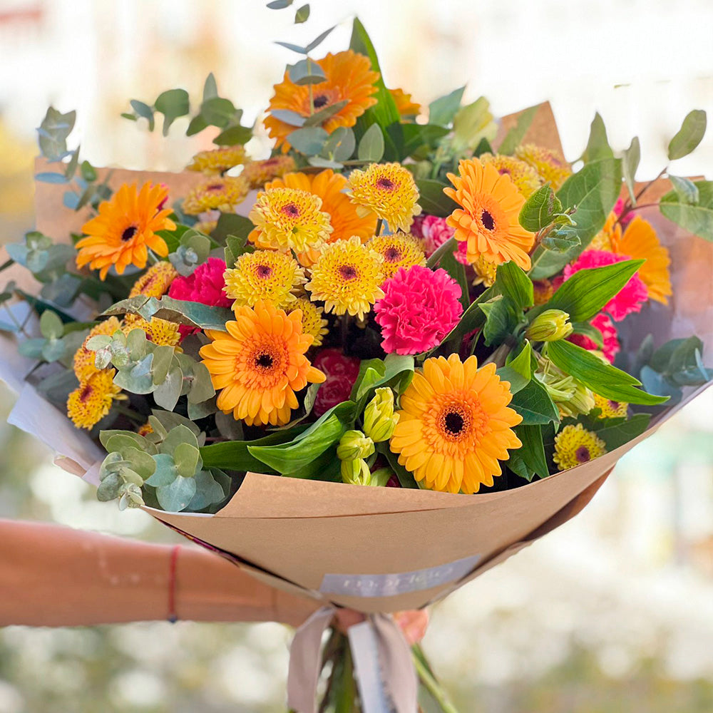 mariee-atelier-floral-ramo-de-flores-ramo-de-flores-colores-pasteles-envio-gratis-valencia-floristeria-floreria regalos gift flowers blumen geschenk bouquet