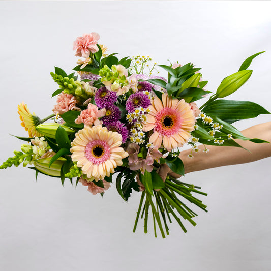 mariee-atelier-floral-ramo-de-flores-ramo-de-flores-colores-pasteles-envio-gratis-valencia-floristeria-floreria